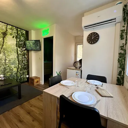 Cozy In Near Historic Center *